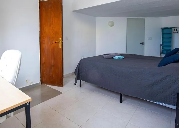 Cosy 1 Bed Pool House * Альбир