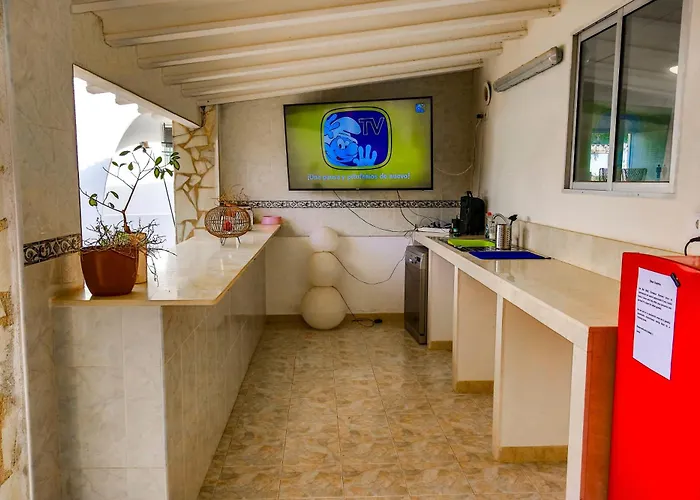 Cosy 1 Bed Pool House Апартаменты Альбир