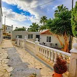 Cosy 1 Bed Pool House Appartement *