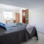Cosy 1 Bed Pool House *