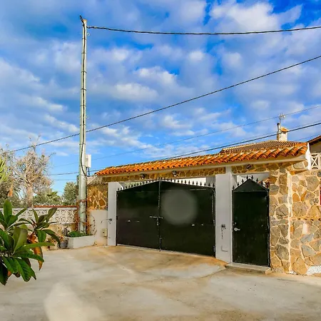 Cosy 1 Bed Pool House El Albir