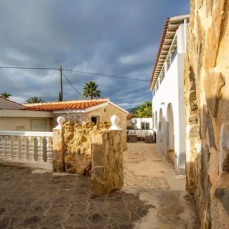 Cosy 1 Bed Pool House El Albir